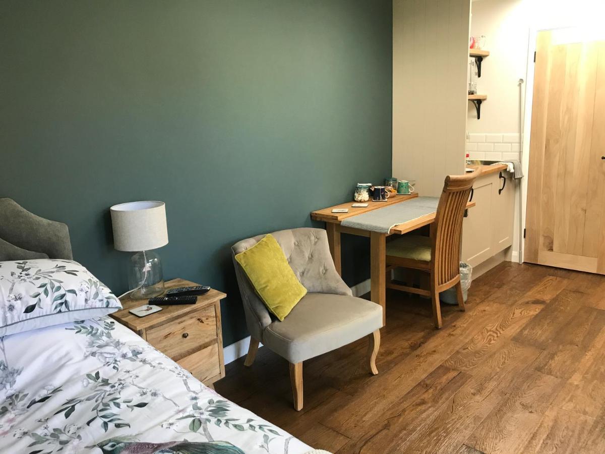 Corner House Luxury Bnb Little Dunmow Exterior foto