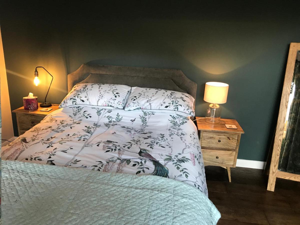 Corner House Luxury Bnb Little Dunmow Exterior foto