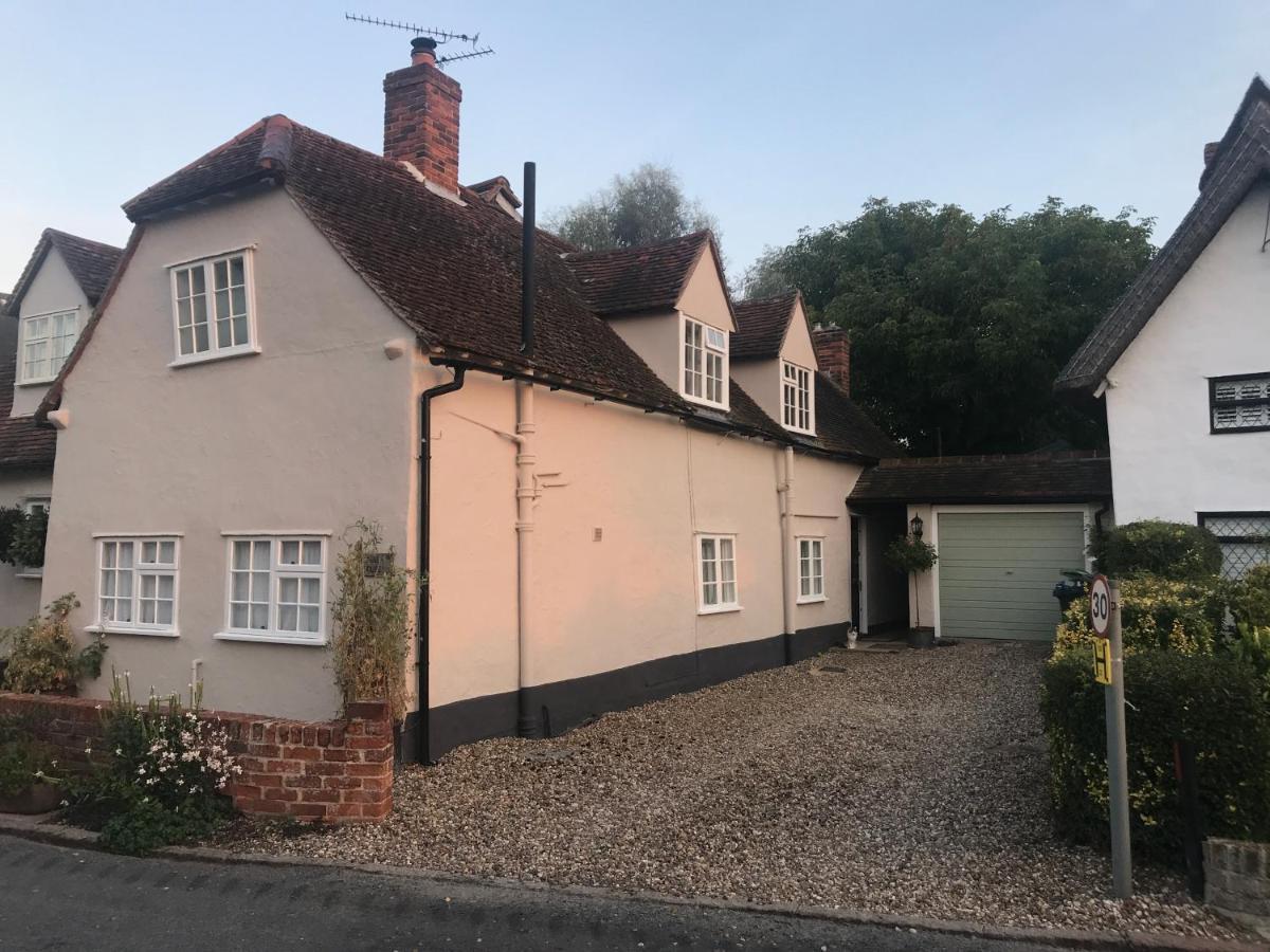Corner House Luxury Bnb Little Dunmow Exterior foto