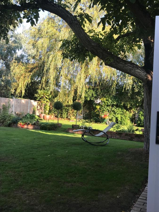 Corner House Luxury Bnb Little Dunmow Exterior foto