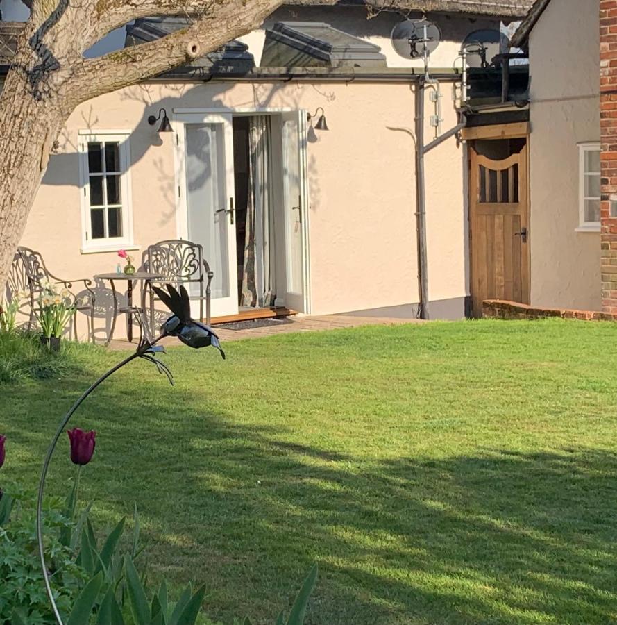 Corner House Luxury Bnb Little Dunmow Exterior foto